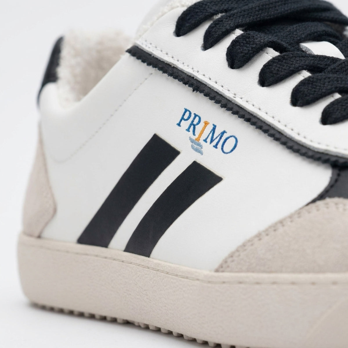 Ground™ Sneakers White